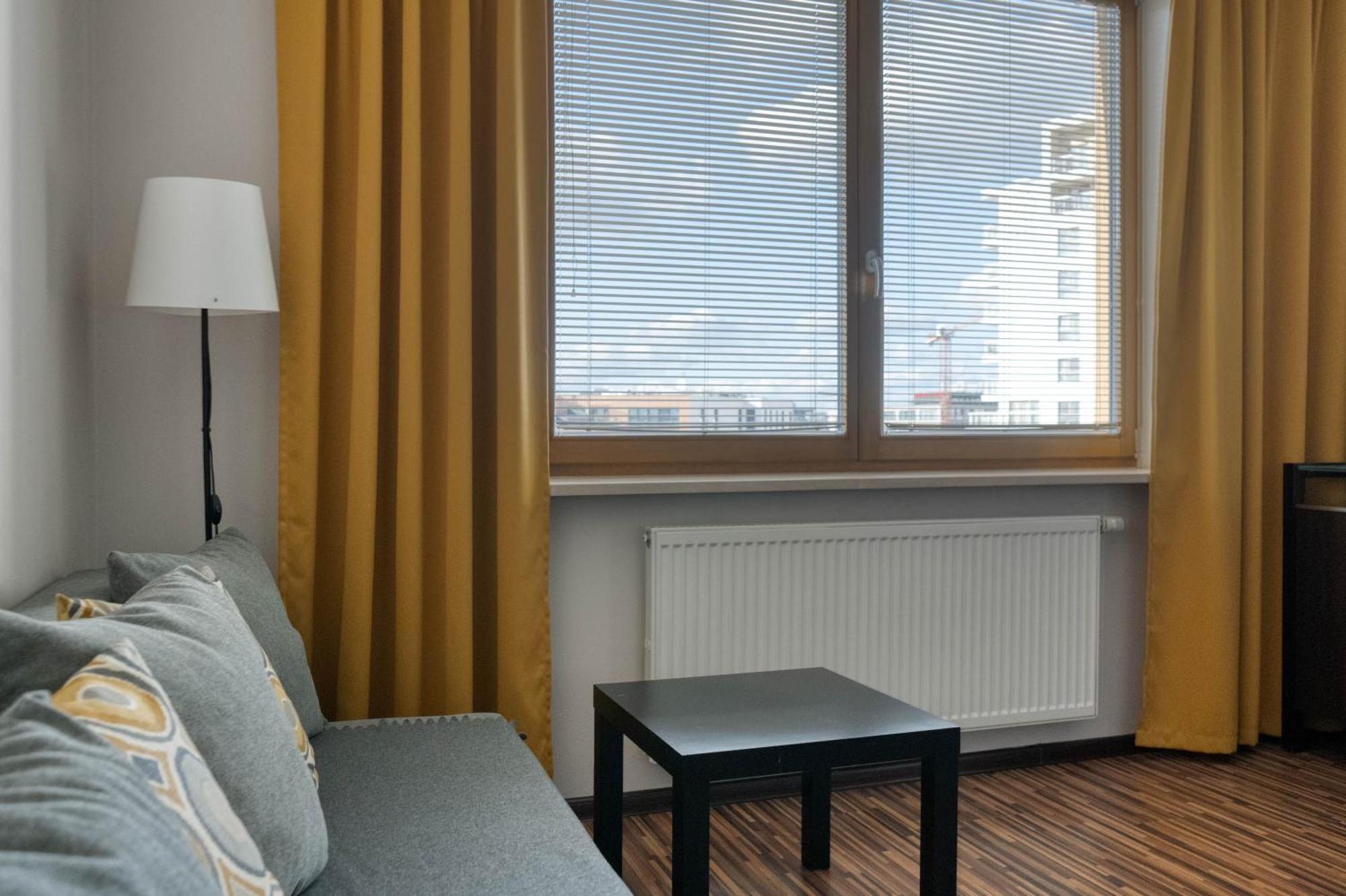Airport Residence Amber Warschau Exterior foto
