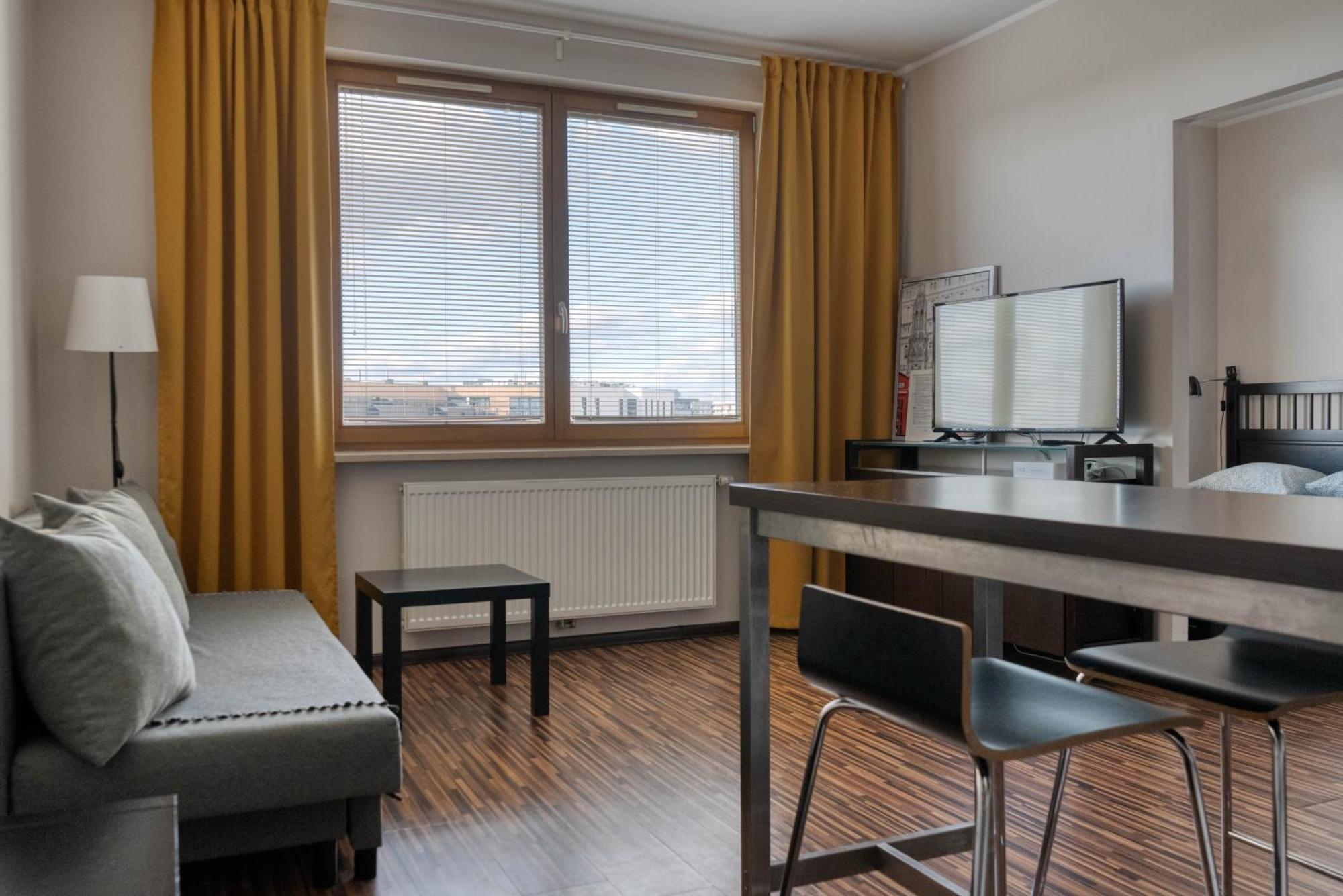 Airport Residence Amber Warschau Exterior foto