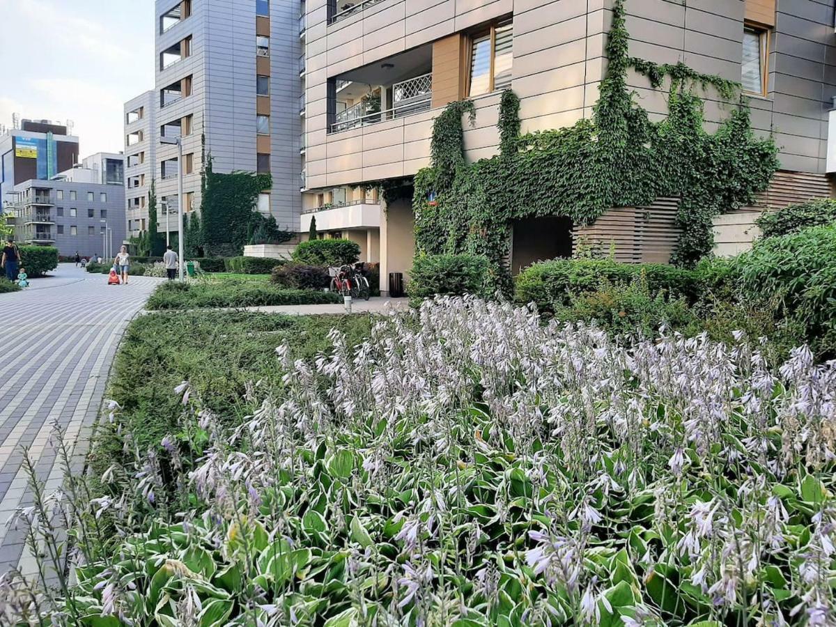 Airport Residence Amber Warschau Exterior foto
